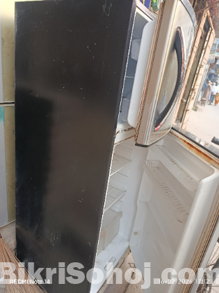 ফ্রিজ বিক্রয় করা হবে